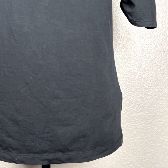 Elegant Black Pleated Women's Top - Picture 4 of 13